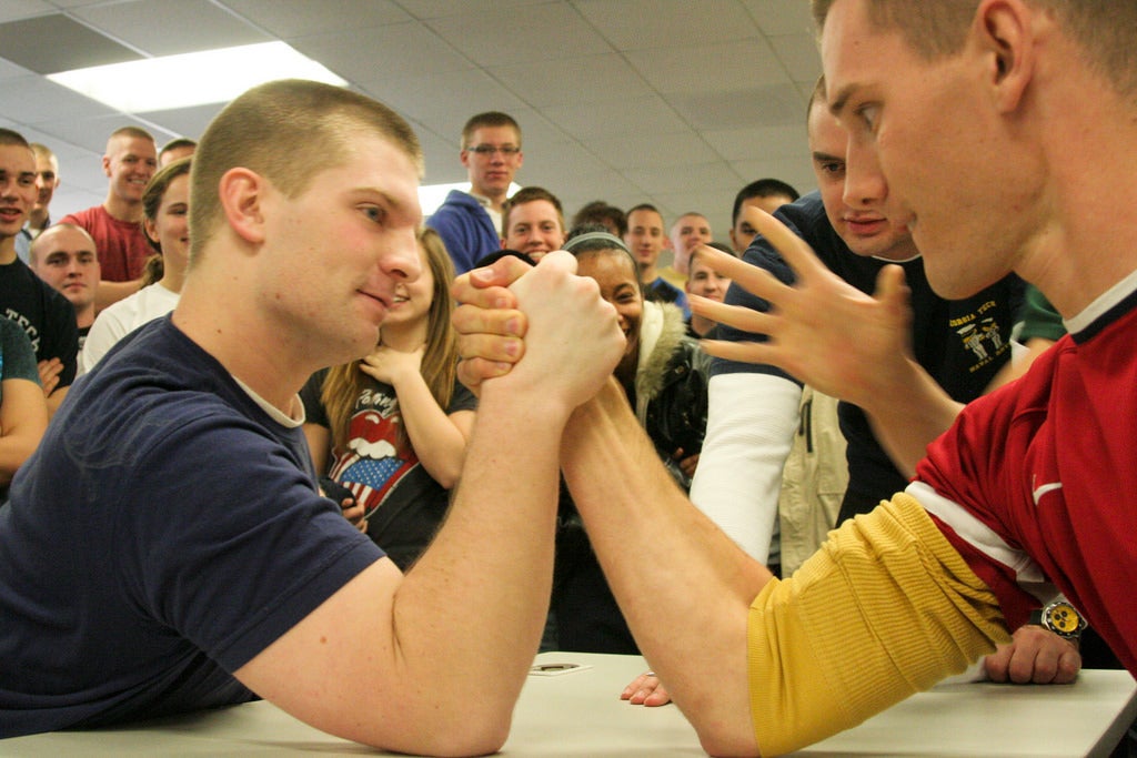 arm wrestling head to head competition