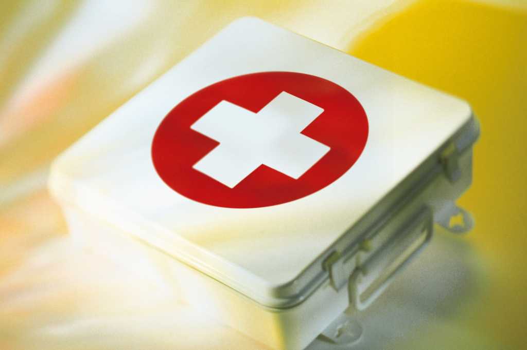First aid kit > help / fix / patch / remedy / recovery