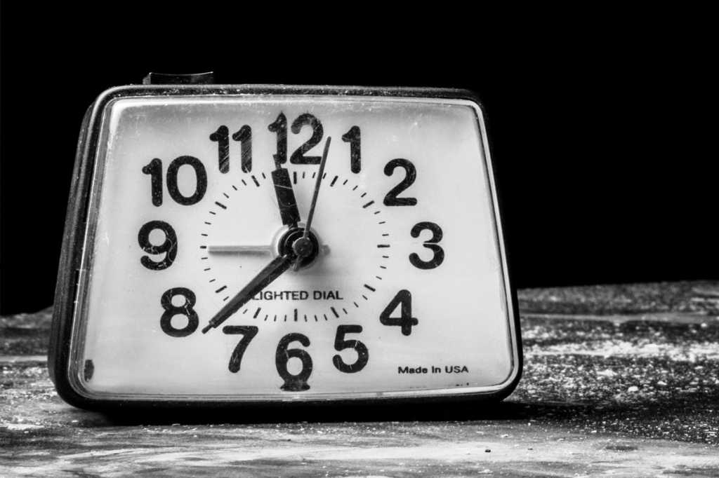 alarm clock time deadline schedule time management made in usa by ryan mcguire gratisography