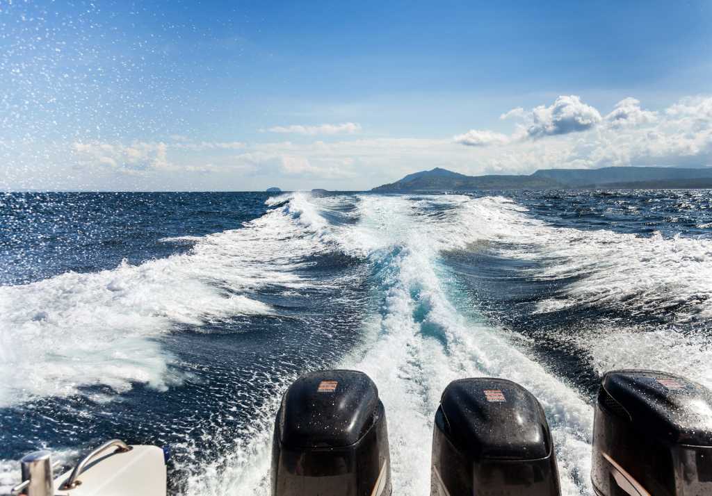 bigstock water splash from a boat wake 124854986