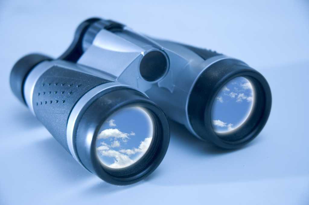 binoculars 139709989