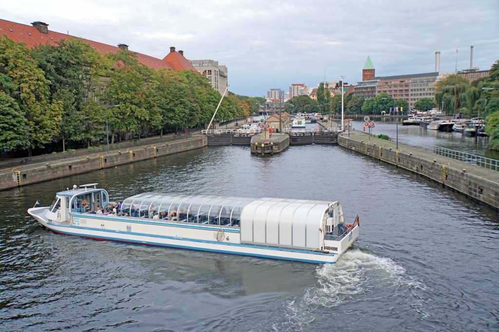 boat turnaround U-turn