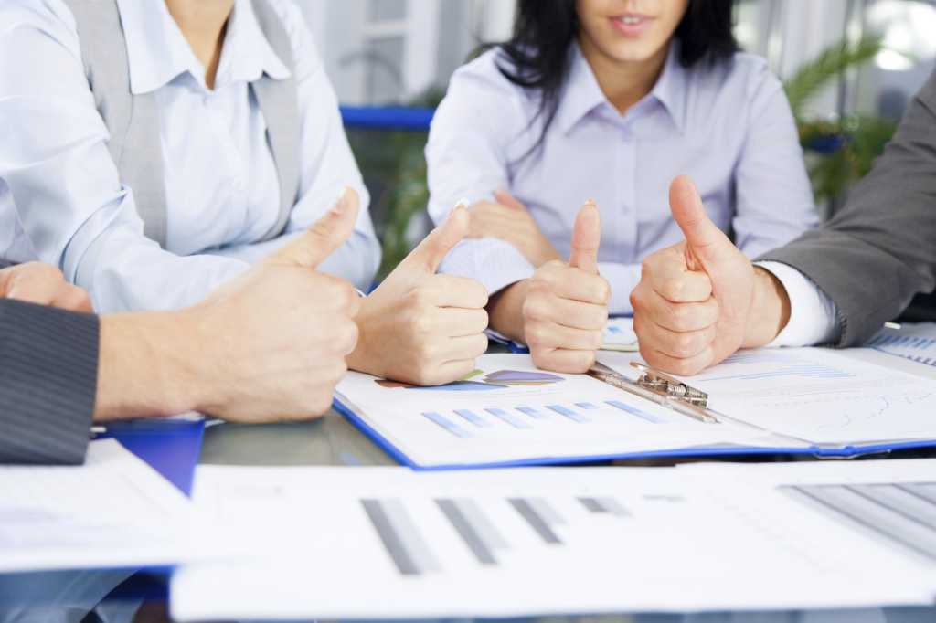 business thumbsup ts