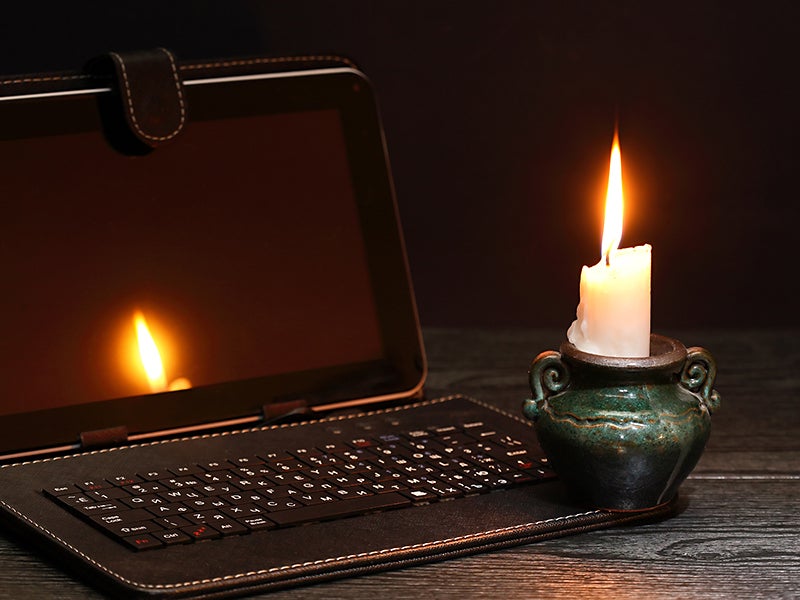 candle laptop blackout