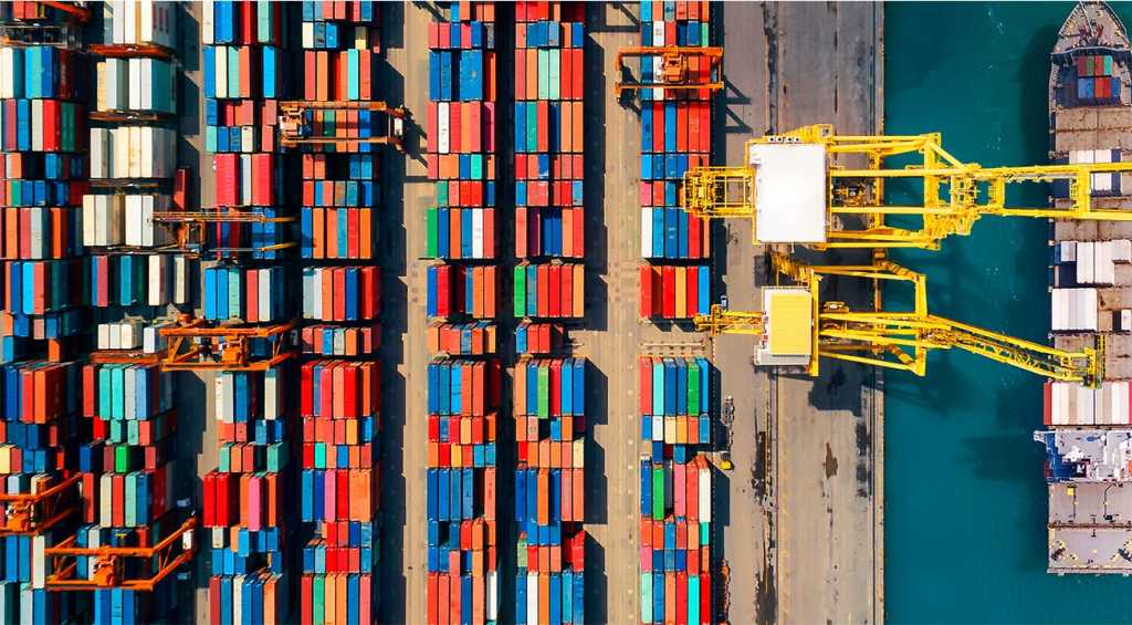 TradeLens supply chain shipping blockchain