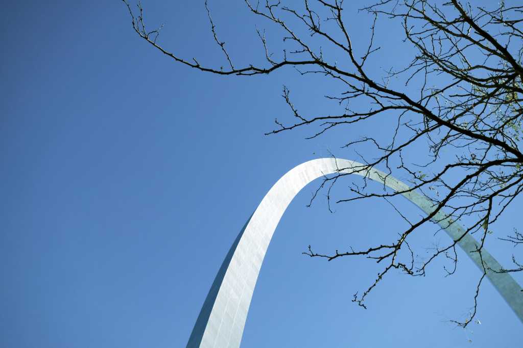 gateway arch 78049409