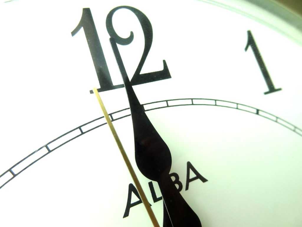 Bruised by past mistakes, tech firms brace for 'leap second’ time clock
