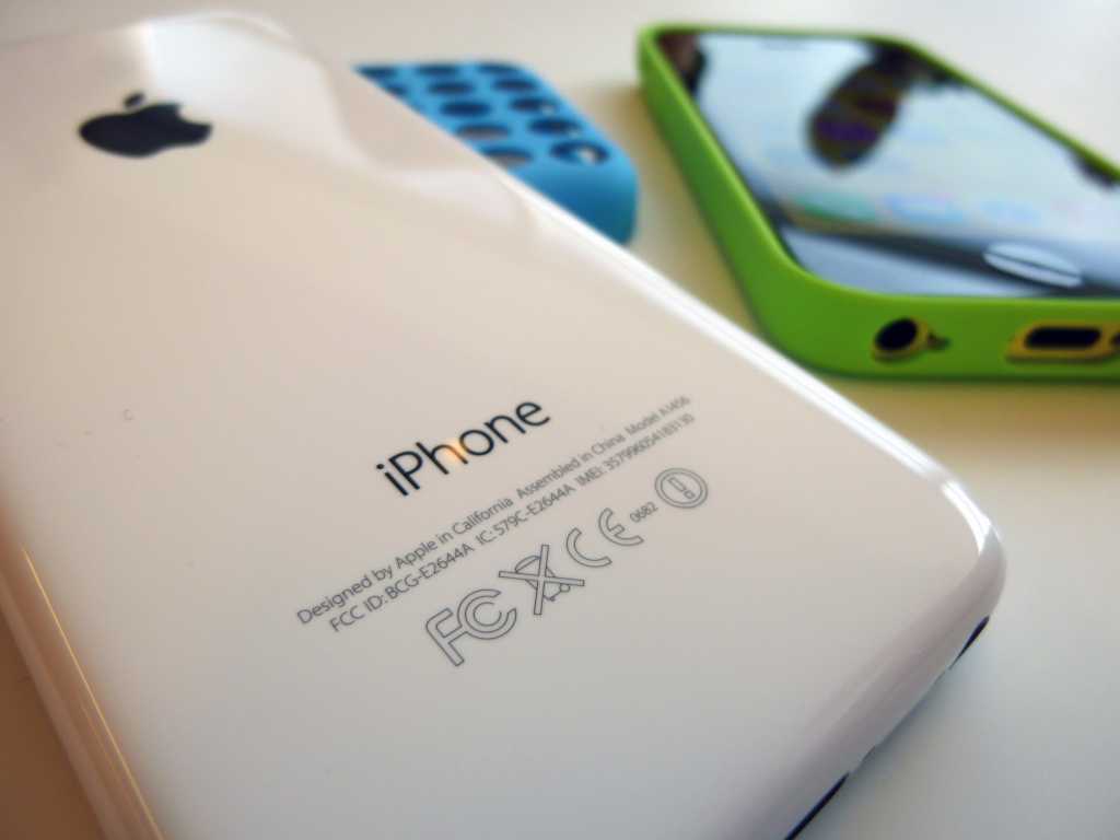 Apple iPhone 5C (2)