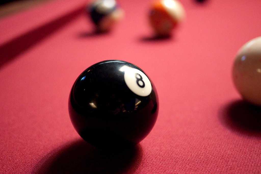 Lucky 8-ball