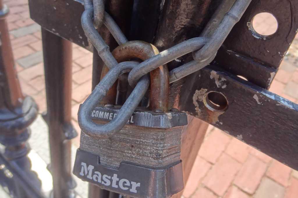 padlock and chain, security
