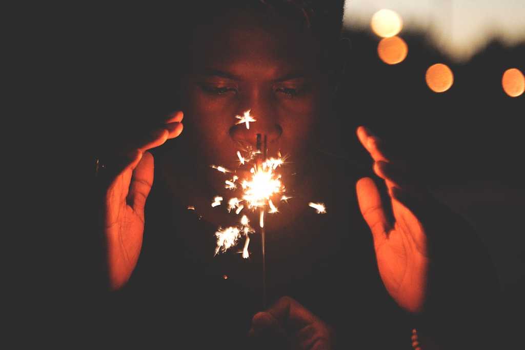 sparkler / firework / sparks / celebration / hands
