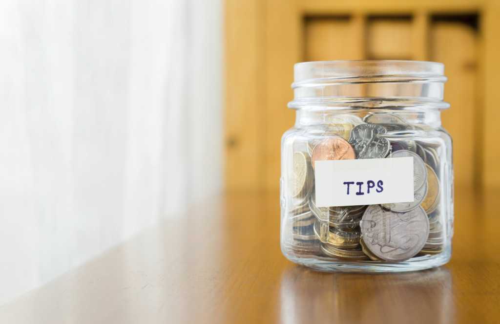 tip jar thinkstockphotos 519648993