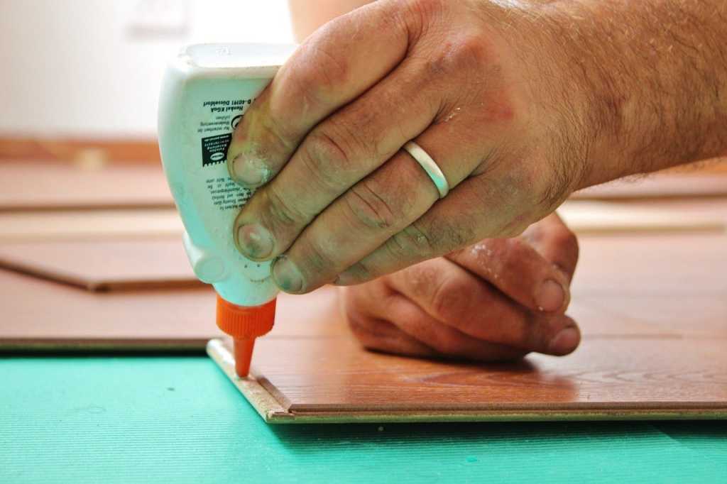 wood glue adhesive carpenter repair