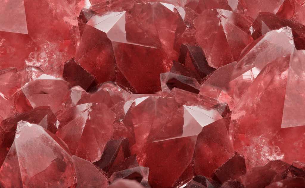 pile of poorly sorted red ruby crystals
